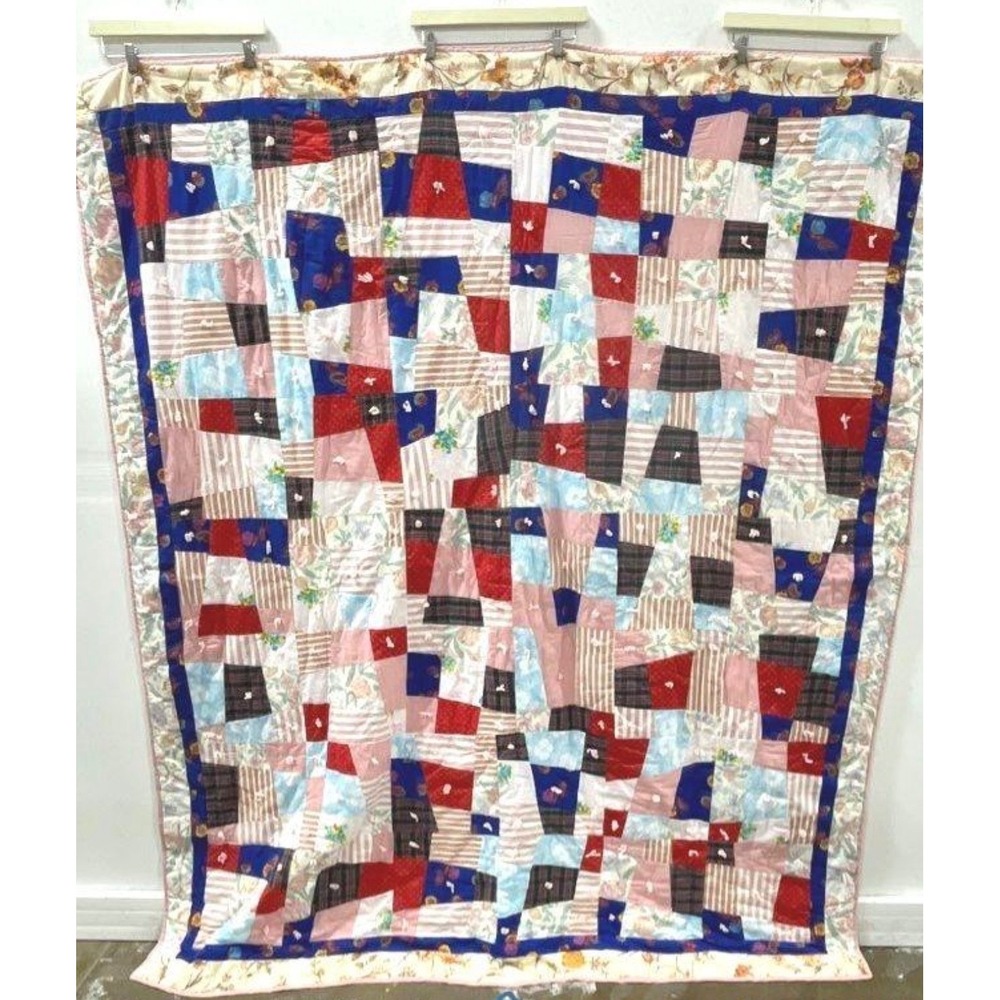 Handmade Iowa Heartland Quilters Patchwork Tied Quilt 2004 Floral Plaid 84x70